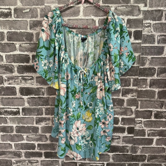 NWT Torrid Flutter Short Sleeve Blouse blue floral shirt top - Picture 2 of 11
